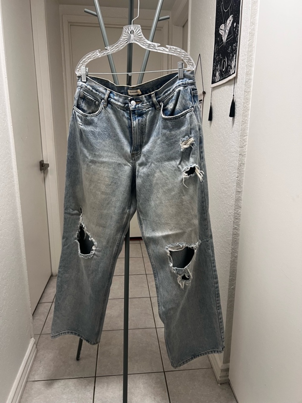 Glassons Light Wash Distressed Ripped Jeans - Picture 3 of 4